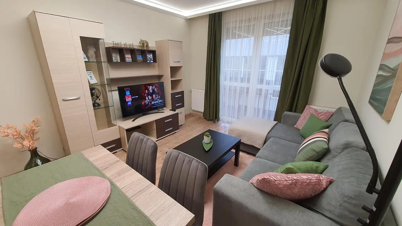 Apartment Ivett Maganszallashely-Garazzsal Debrecen